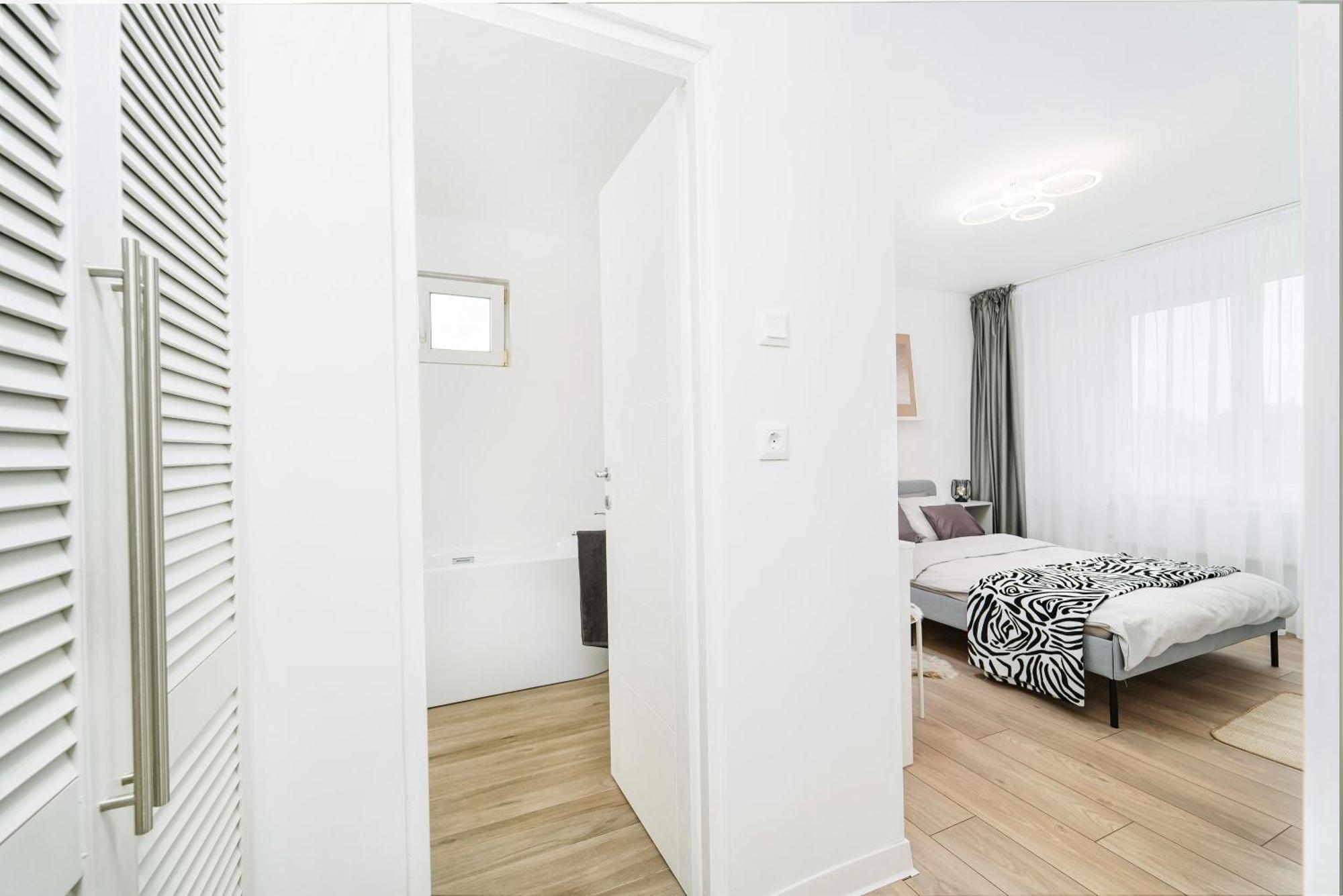Family Stay - Calliope Apartment - By Openhouse Temešvár Exteriér fotografie